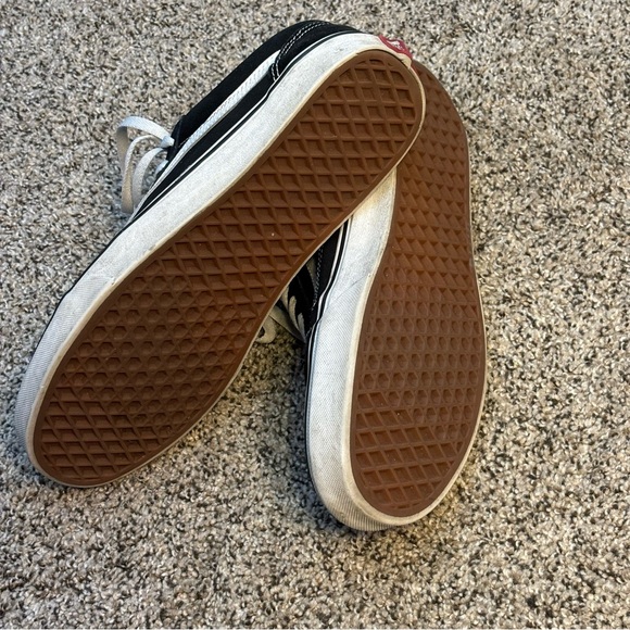 Vans Black Suede Sneakers Mens 10.5 in good used condition - Picture 2 of 9